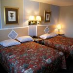room w/ 2 beds